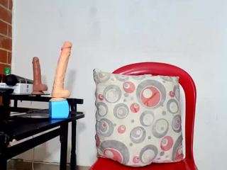  lizbigtits chat room