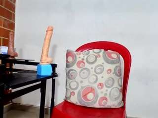  lizbigtits chat room