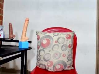  lizbigtits chat room