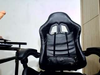 lizbigtits live webcam show