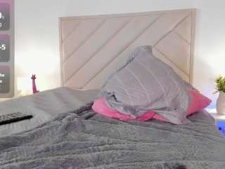 sofia-jones Live Webcam on CamSoda