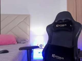 sofia-jones