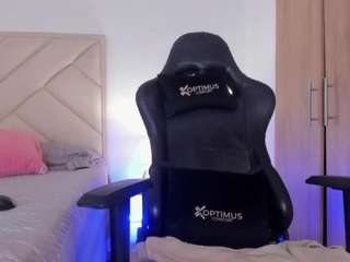 sofia-jones