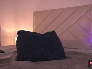 sofia-jones's live room