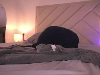 sofia-jones
