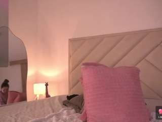 sofia-jones