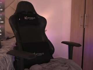 sofia-jones