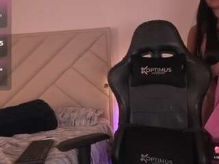 sofia-jones webcam model