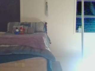 antonettekiki Brown eyes live webcam