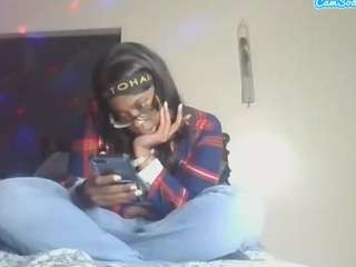 antonettekiki's CamSoda show and profile