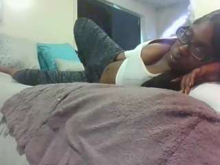 antonettekiki's CamSoda show and profile