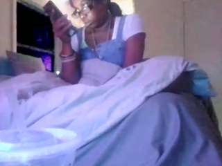 antonettekiki live cam preview