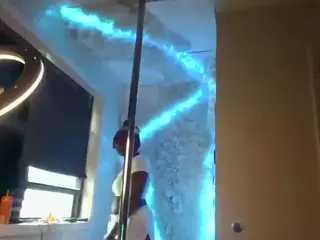 antonettekiki's Live Sex Cam Show