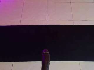 Live webcam model lady-brownn on Soda Cams