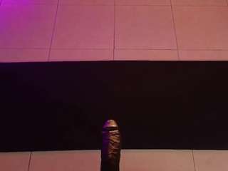 Live webcam model lady-brownn on Soda Cams