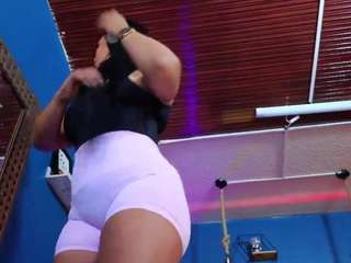 Live webcam model lady-brownn on Soda Cams