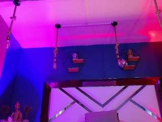 Live webcam model lady-brownn on Soda Cams