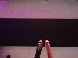 Live webcam model lady-brownn on Soda Cams