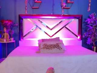 Live webcam model lady-brownn on Soda Cams