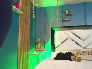 lady-brownn live cam profile