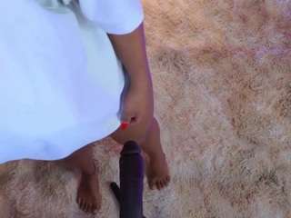 Live webcam model lady-brownn on Soda Cams