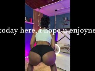 Live webcam model lady-brownn on Soda Cams