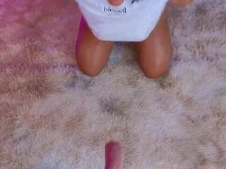 Live webcam model lady-brownn on Soda Cams