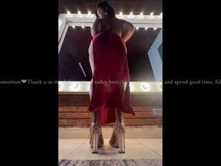 Destroy my face with milk [560 tokens remaining]