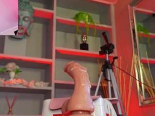Lady Brown live cam