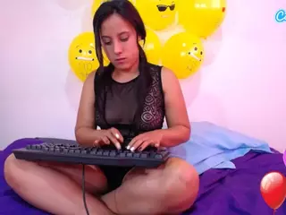 stephani-red's Live Sex Cam Show