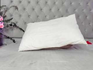 Kaitlyn Brown live cam preview