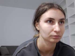 sophilexy's CamSoda show and profile