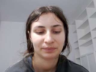 le modèle sophilexy est en webcam porno dans un show sur le site camsoda, il possède les tags suivants: anal,naked,twerk,toys,teen (18+),tease,tattoos,squirter,spank,pussy,orgasm,no smoking,anal toys,natural,lovense,butt plug,ass,ass bouncing,asshole,fingers