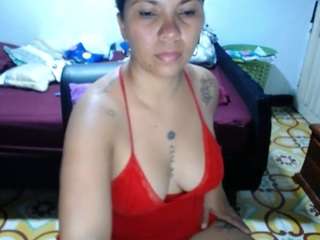 Este modelo está ao vivo agora. kaarlaa