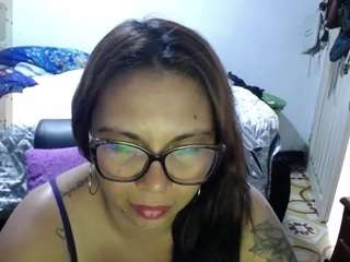 Live cam show with kaarlaa