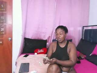 lupeadams's CamSoda show and profile