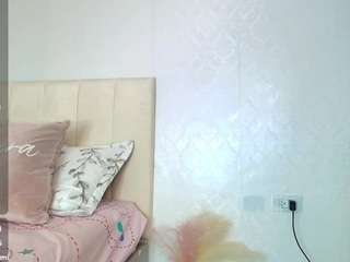 kiimlove Live Webcam on CamSoda