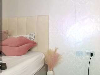 kiimlove Live Webcam on CamSoda