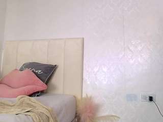 kiimlove Live Webcam on CamSoda