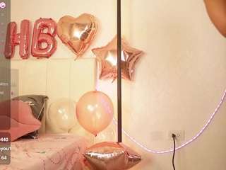 Live webcam model kiimlove on Soda Cams