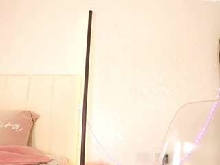 Live webcam model kiimlove on Soda Cams