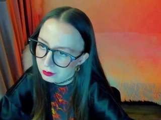 happystephanie's CamSoda show and profile