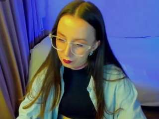 happystephanie's CamSoda show and profile