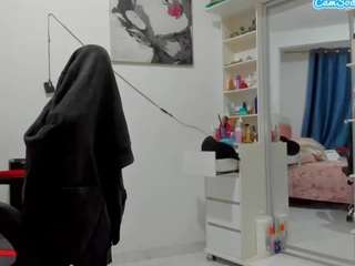 olivahot31's CamSoda show and profile