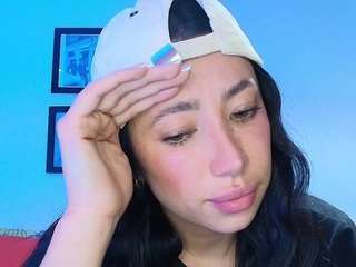 Ce modèle est en direct maintenant. lily-evanss