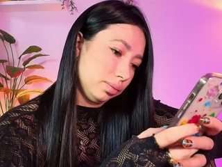 lily-evanss