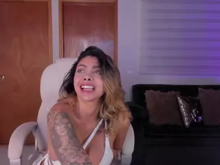Amanda Sweet's Live Sex Cam Show