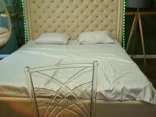 EmilyFoxy's Live Sex Cam Show