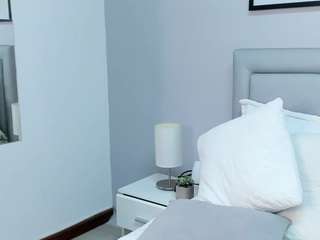  mili-moon chat room
