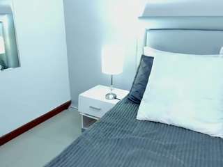 mili-moon Live Webcam on CamSoda